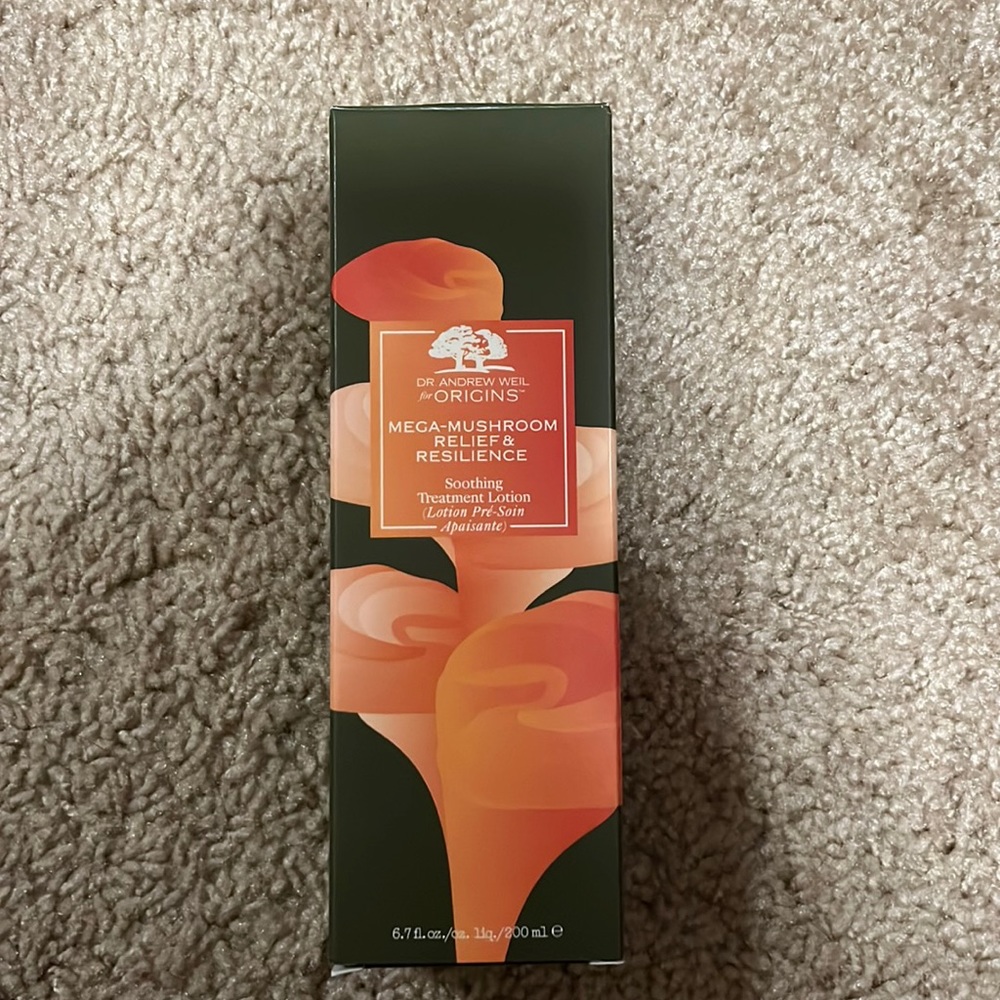 Origins Mega-Mushroom Relief & Resilience Soothing Treatment Lotion